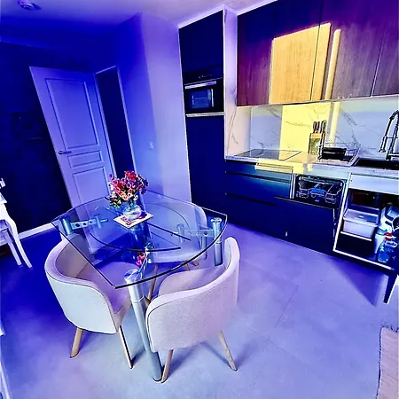 Azuria Apartment *
