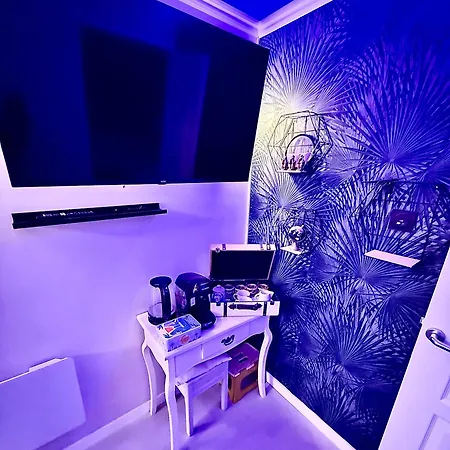 Azuria Apartment
